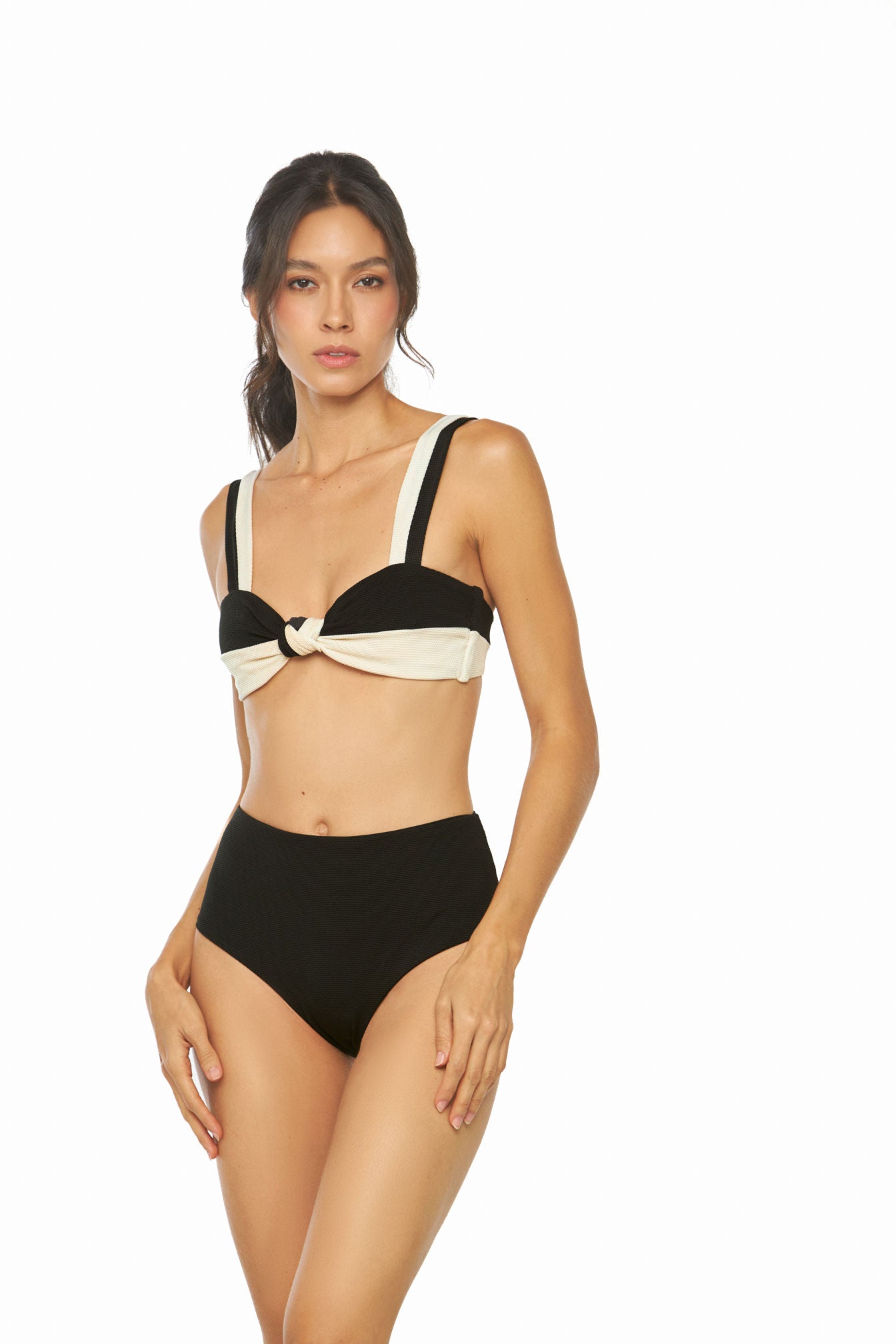 TOP DE BIKINI CANELO